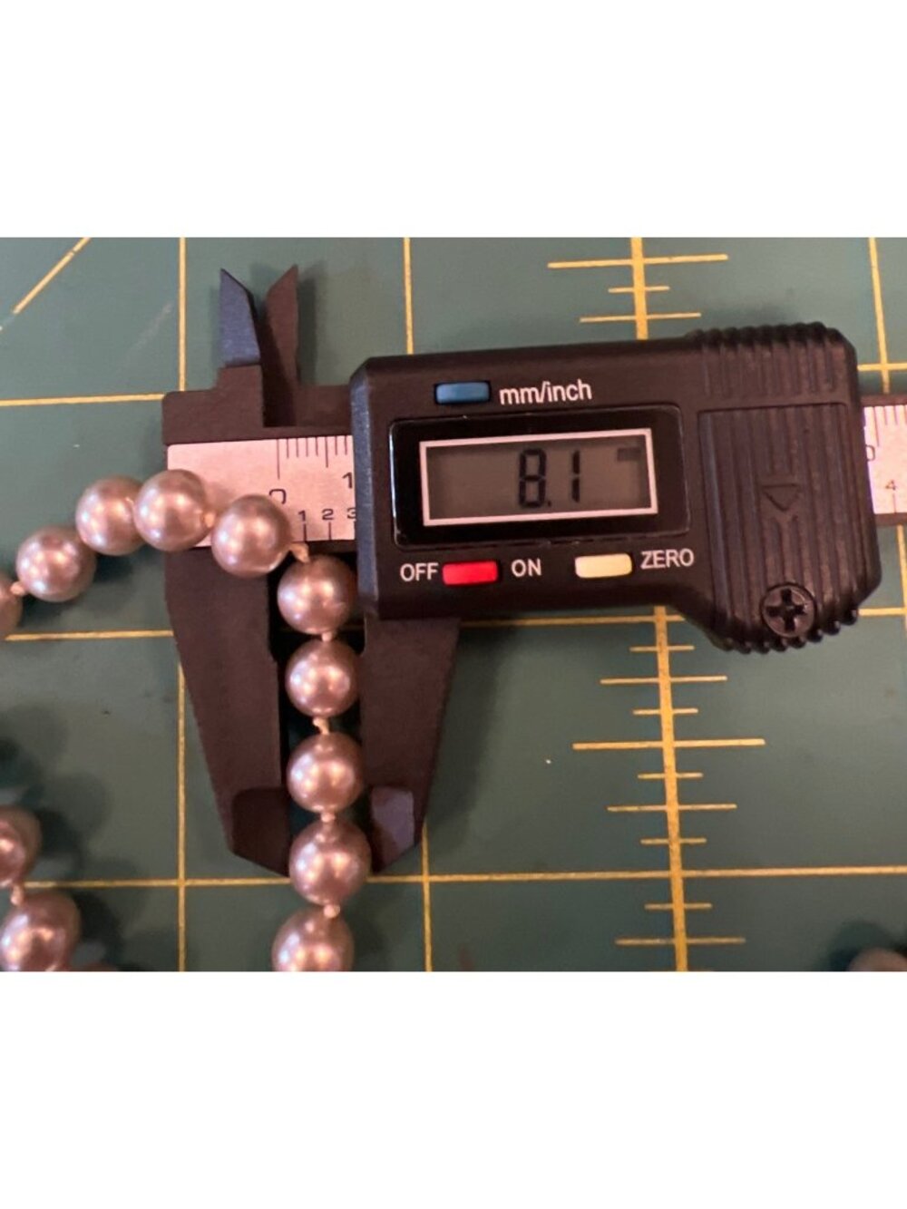 Majorica Simulated Pearl Necklace 30-Inch Strand Silver  Pearls & Red Box VTG - Picture 6 of 11